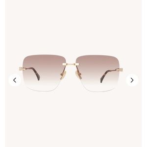Dezi 2000s Gold Gradient Sunglasses